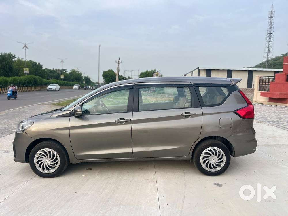 Maruti Suzuki Ertiga 1.5 Vxi, 2022, Petrol