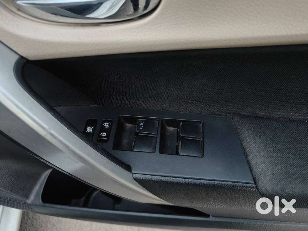 Toyota Corolla Altis G At, 2016, Petrol