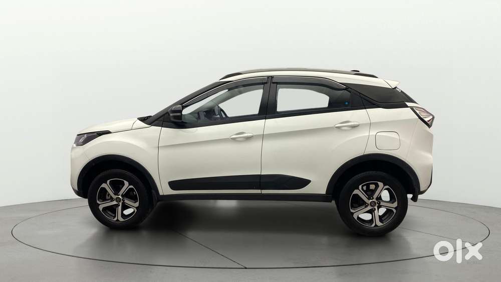 Tata Nexon 1.2 Revotron Xza Plus, 2022, Petrol