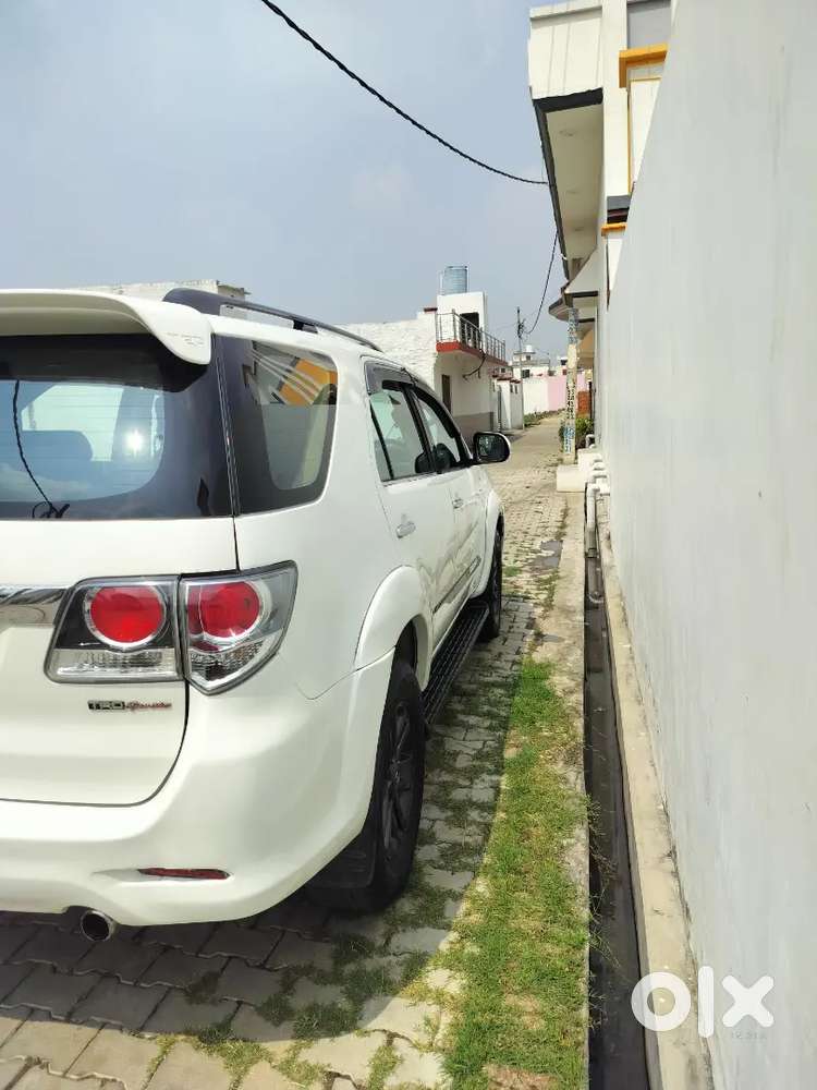 Toyota Fortuner 2016 Diesel 72000 Km Driven
