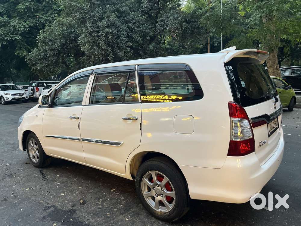 Toyota Innova 2.5 Gx (diesel) 7 Seater Bs Iv, 2012, Diesel