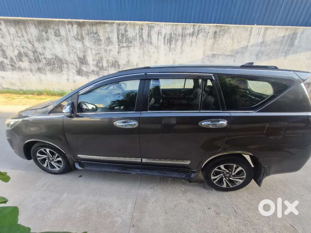 Toyota Innova Crysta [2020-ongoing] 2.4 Gx 8 Str, 2021, Diesel