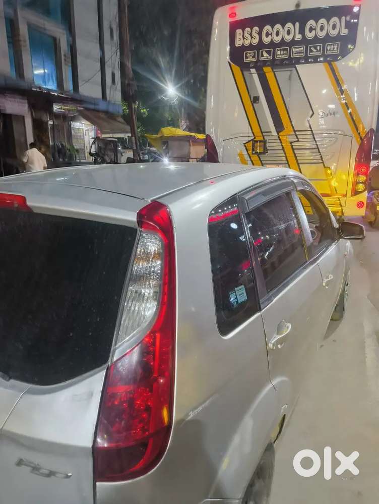 Ford Figo 2012 Petrol 75000 Km Driven