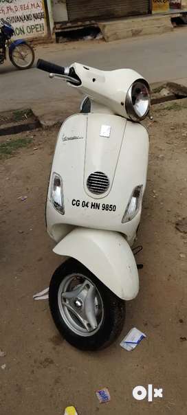 Second hand deals scooty for 5000