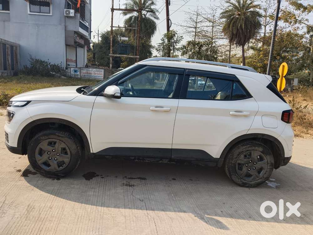 Hyundai Venue E 1.2 Petrol, 2023, Cng & Hybrids