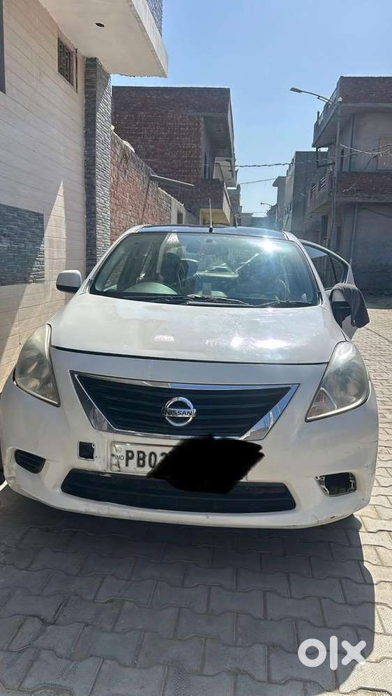 Nissan Sunny Petrol 2011