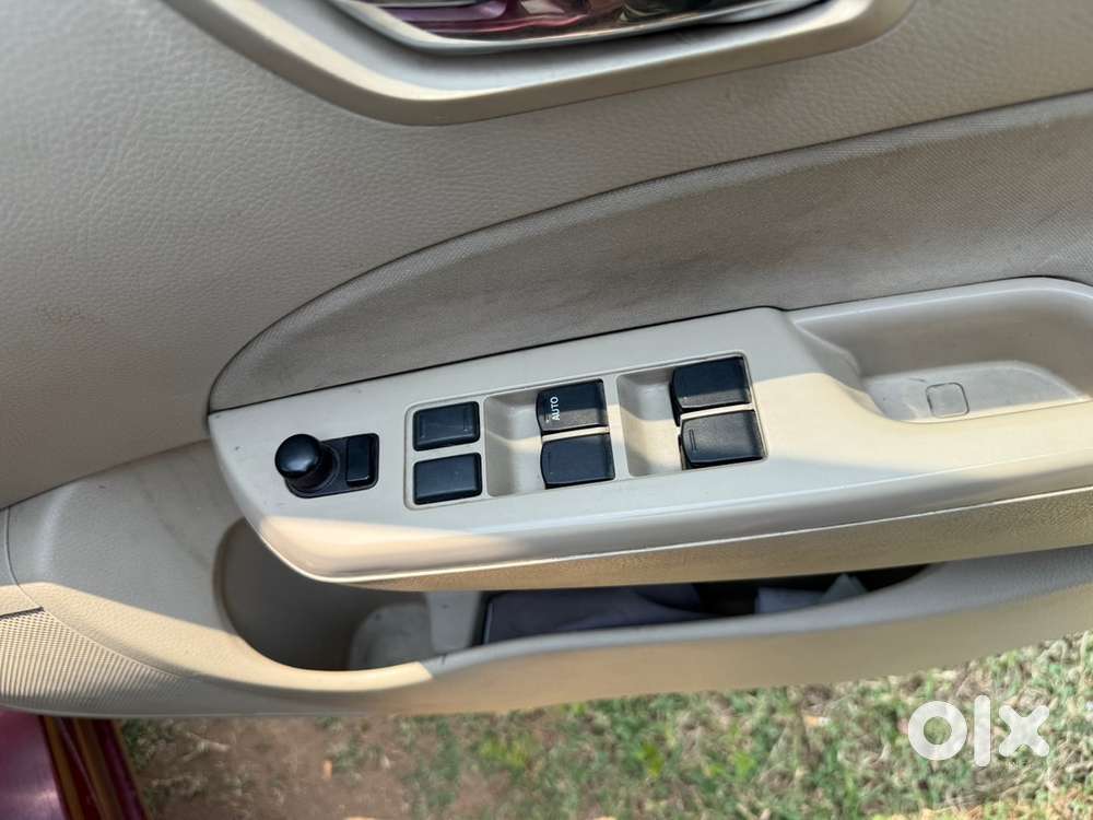 Maruti Suzuki Swift Dzire 2016 Petrol Well Maintained