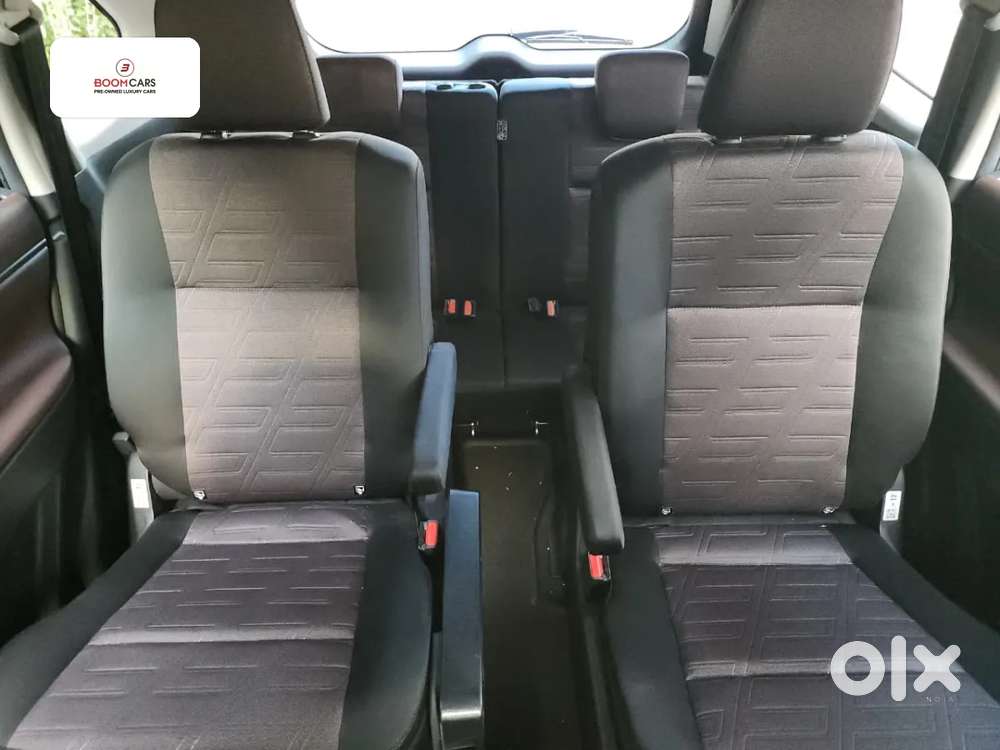 Toyota Innova Hycross 2.0 Vx (o) Hybrid 7 Str, 2026, Petrol