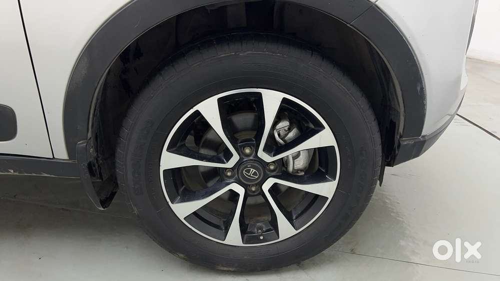 Tata Nexon 1.2 Revotron Xza Plus, 2021, Petrol