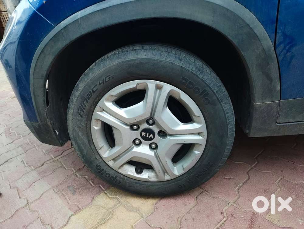 Kia Sonet Petrol 2021