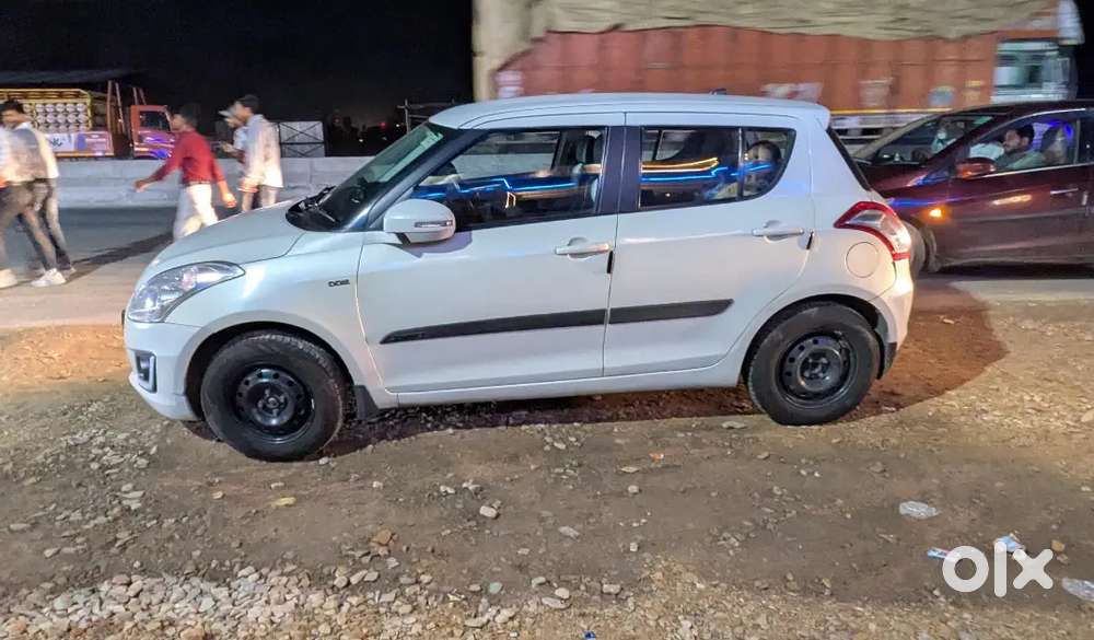 Maruti Suzuki Swift 2017 Diesel 105000 Km Driven