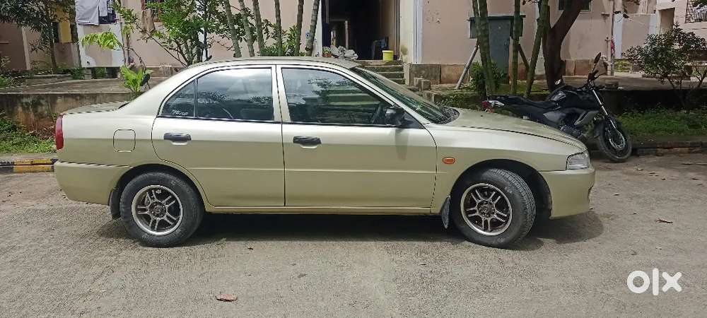 Mitsubishi Lancer 2000 Diesel 85000 Km Driven