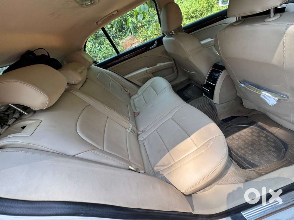 Skoda Superb Automatic 2010 Model