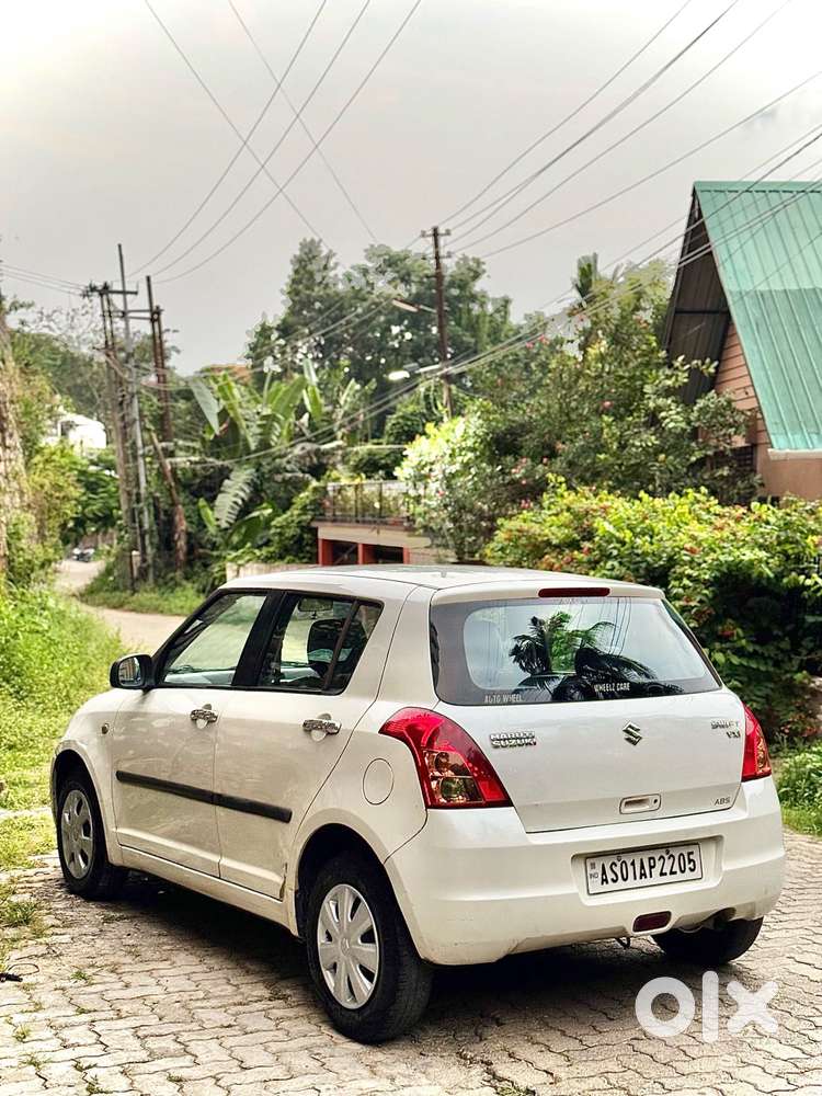Maruti Suzuki Swift Vxi 1.2 Abs Bs-iv, 2010, Petrol