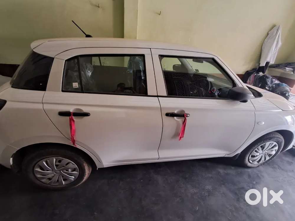 Maruti Suzuki Swift 2025 Petrol 313 Km Driven