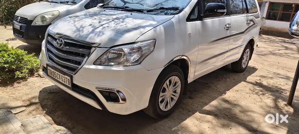 Toyota Innova 2012 Diesel Well Maintained