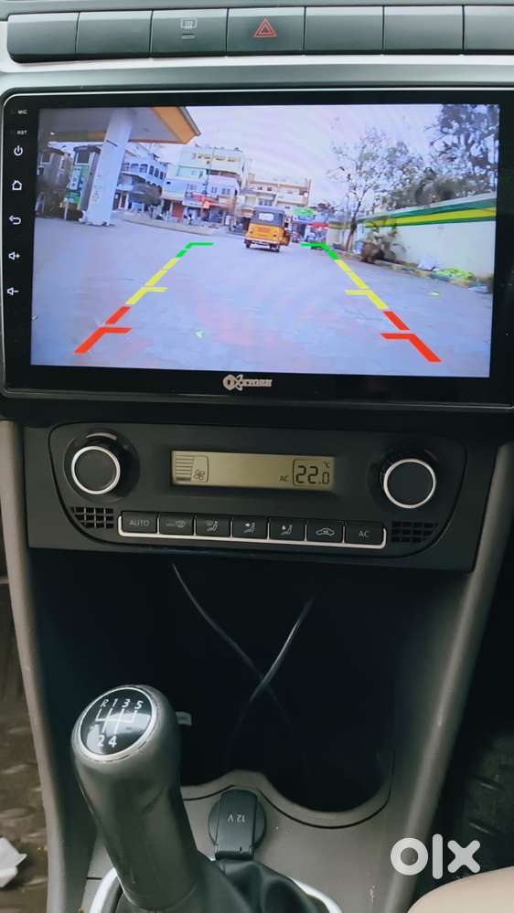 Volkswagen Vento 2010-2013 Petrol Highline, 2011, Petrol