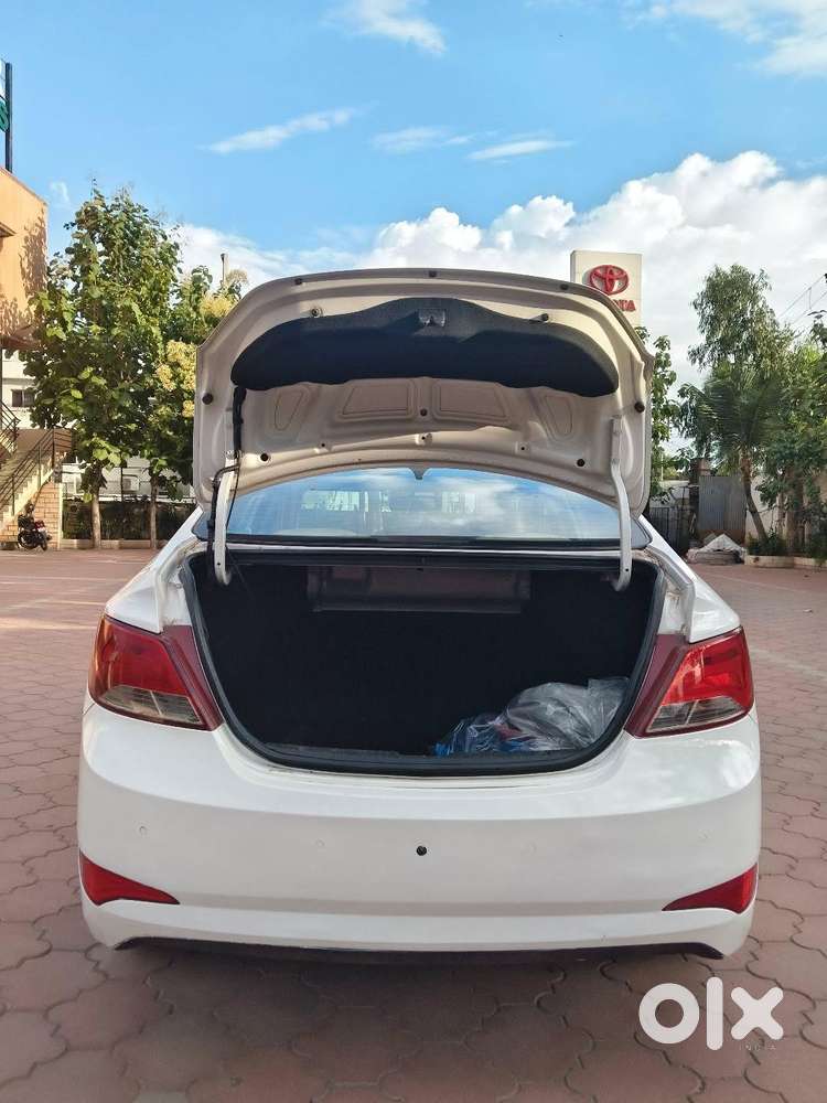 Hyundai Verna Vtvt 1.6 Sx, 2016, Petrol