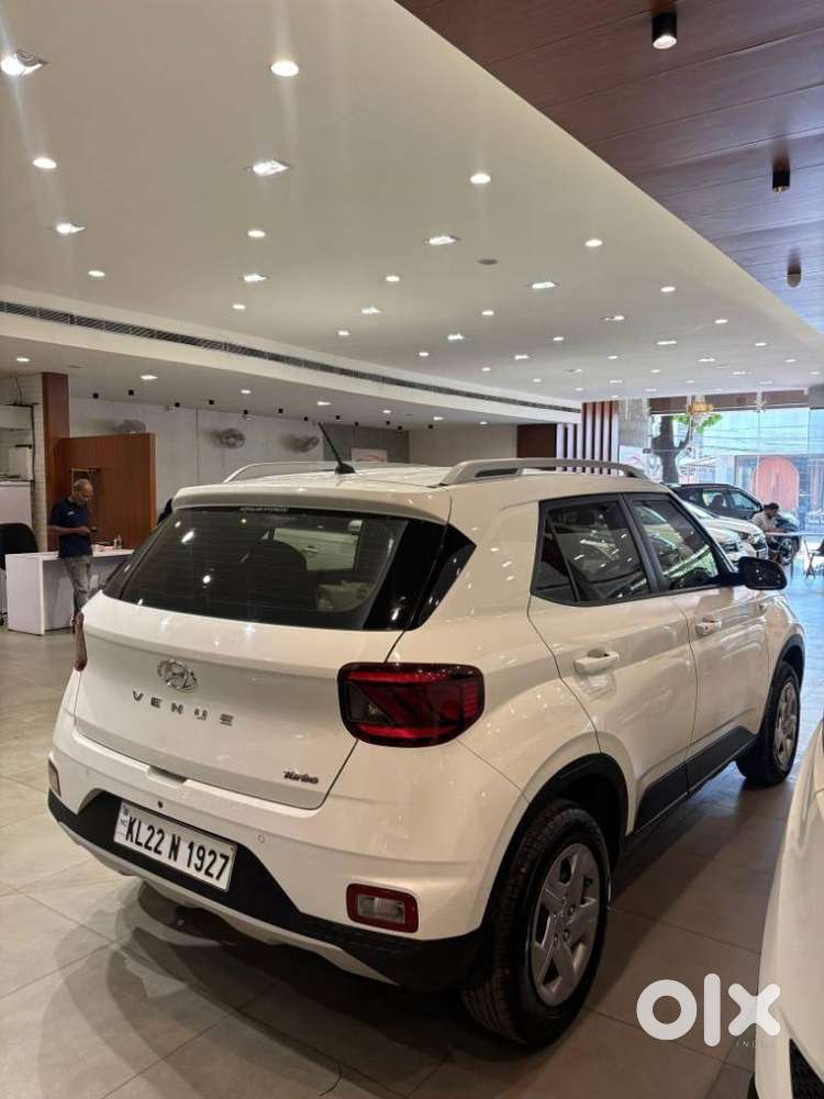 Hyundai Venue S Mt Turbo Gdi 1.0l, 2019, Petrol