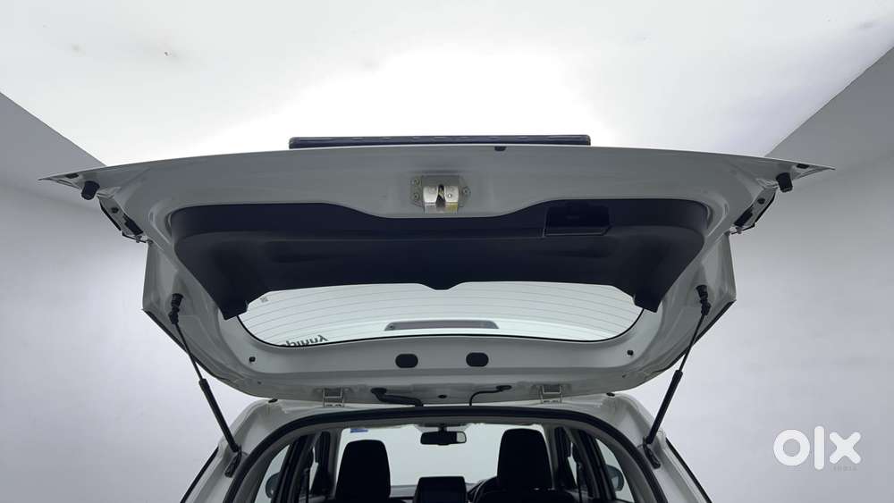 Maruti Suzuki Brezza Zxi Plus At, 2022, Petrol