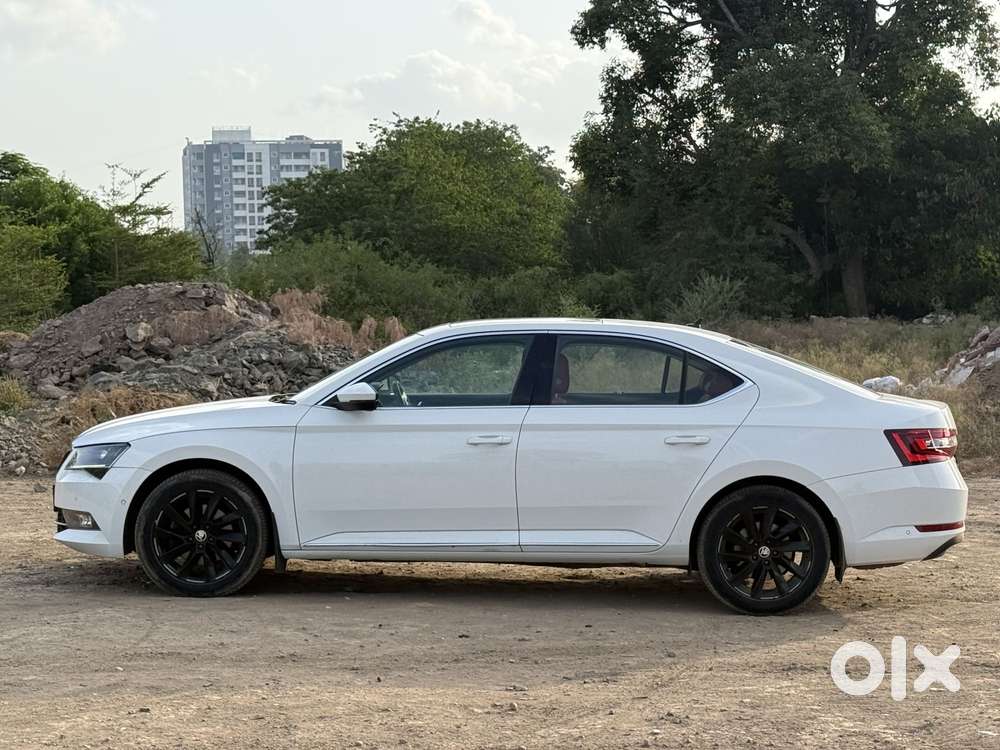 Skoda Superb L&k 2.0 Tdi At, 2019, Diesel