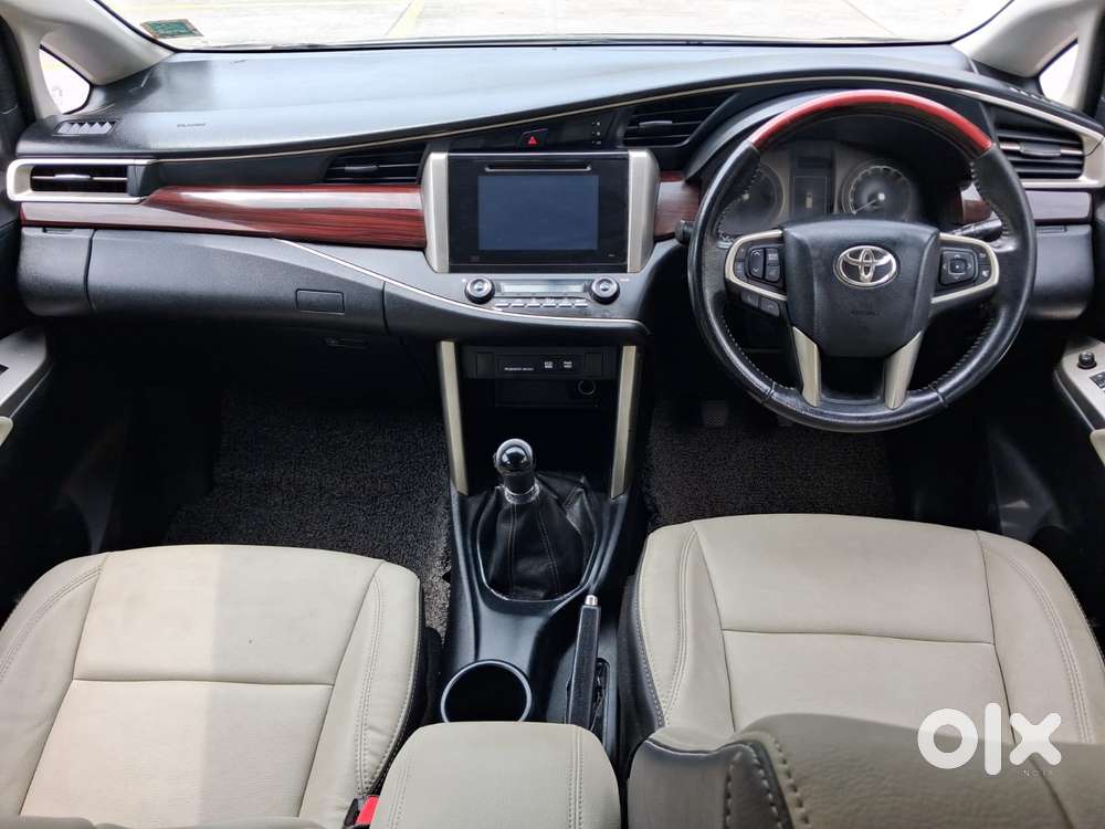 Toyota Innova Crysta 2.4 V 7 Str, 2016, Diesel