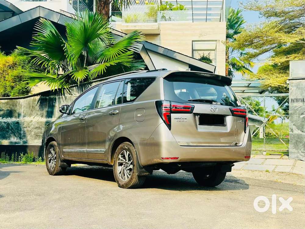 Toyota Innova Crysta [2020-ongoing] 2.4 Gx At 8 Str, 2021, Diesel