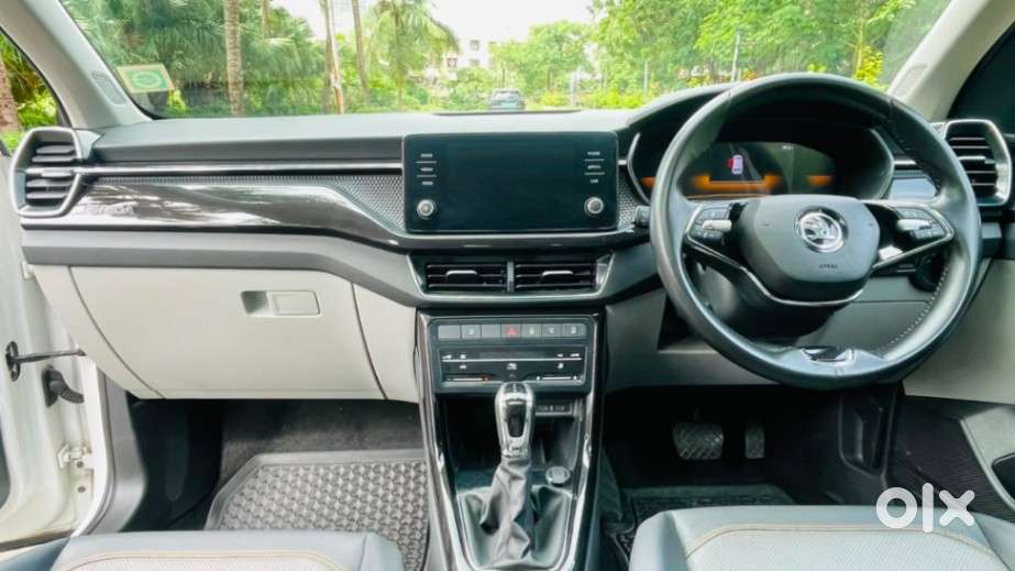 Skoda Kushaq 1.0 Tsi Style At, 2024, Petrol