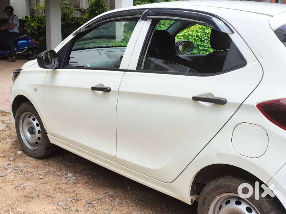 Tata Tiago 2023 Petrol 7000 Km Driven