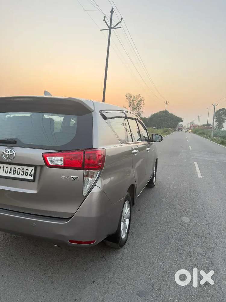 Toyota Innova Crysta 2017 Diesel 190000 Km Driven