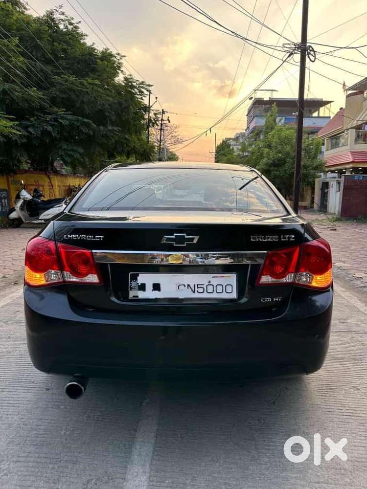 Diesel Rocket - Chevrolet Cruze / Automatic / Sunroof