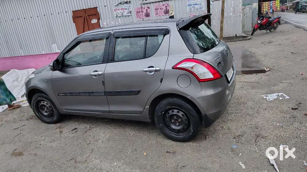 Maruti Suzuki Swift 2017 Petrol 72000 Km Driven