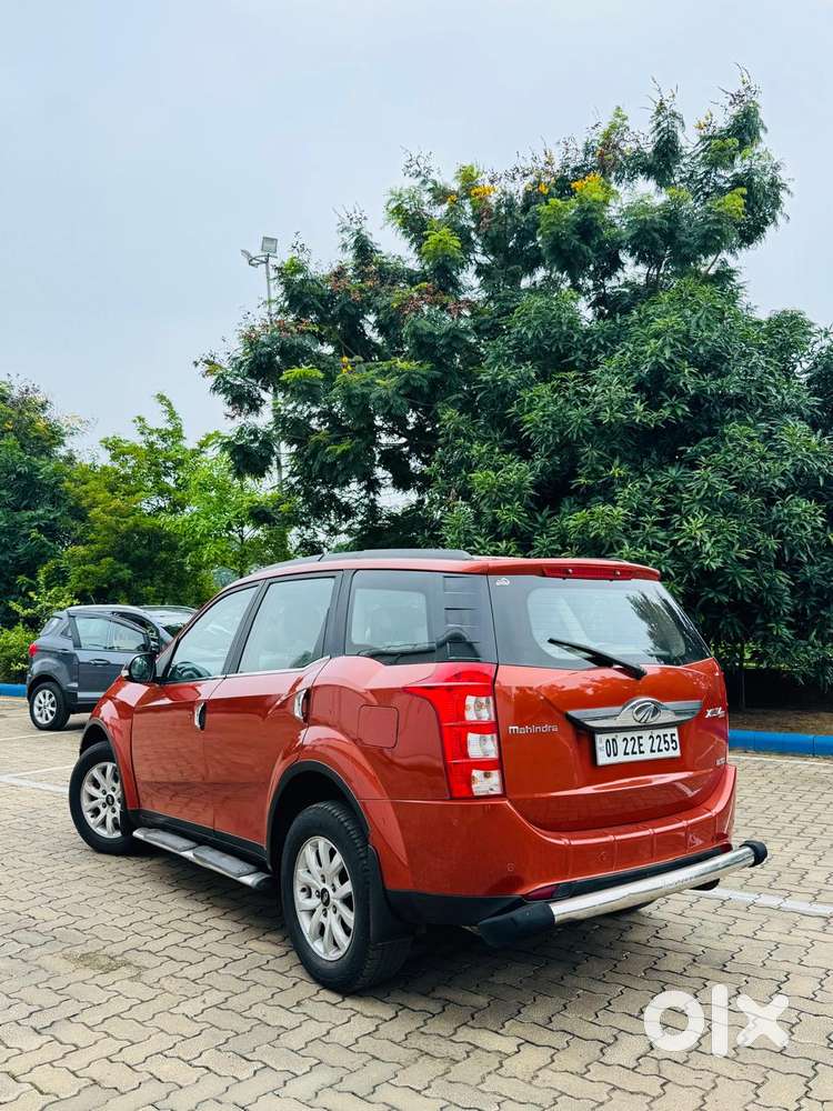 Mahindra Xuv500 2.2 W10, 2015, Petrol