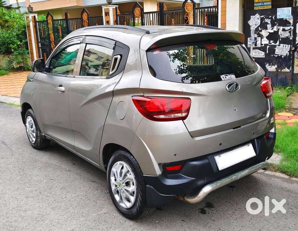 Mahindra Kuv 100 Mahindra-kuv-100-g80-k2-plus, 2017, Petrol