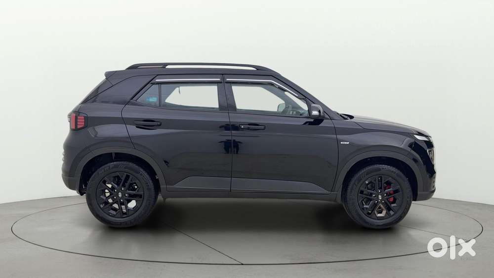 Hyundai Venue Sx(o) 1.0 Turbo Dct Knight Edition, 2023, Petrol