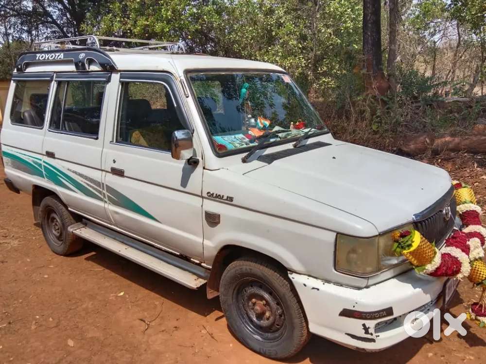 Toyota Qualis 2004 Diesel Well Maintained