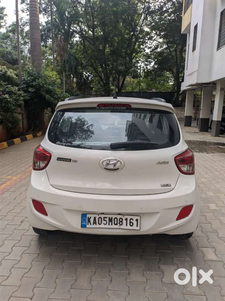 Hyundai Grand I10 Asta 1.2(o) 2015 Petrol Manual  Top Model