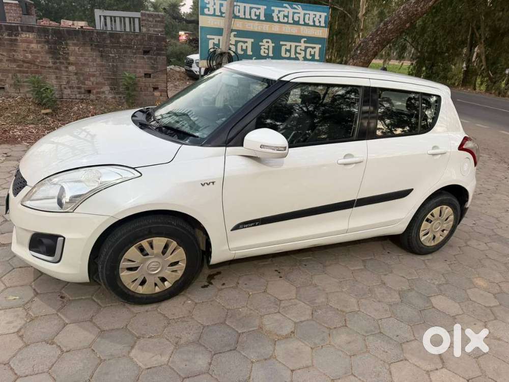 Maruti Suzuki Swift Vxi Optional, 2012, Petrol