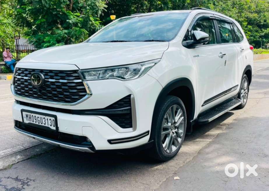 Toyota Innova Hycross 2.0 Zx Hybrid 7 Str, 2024, Petrol