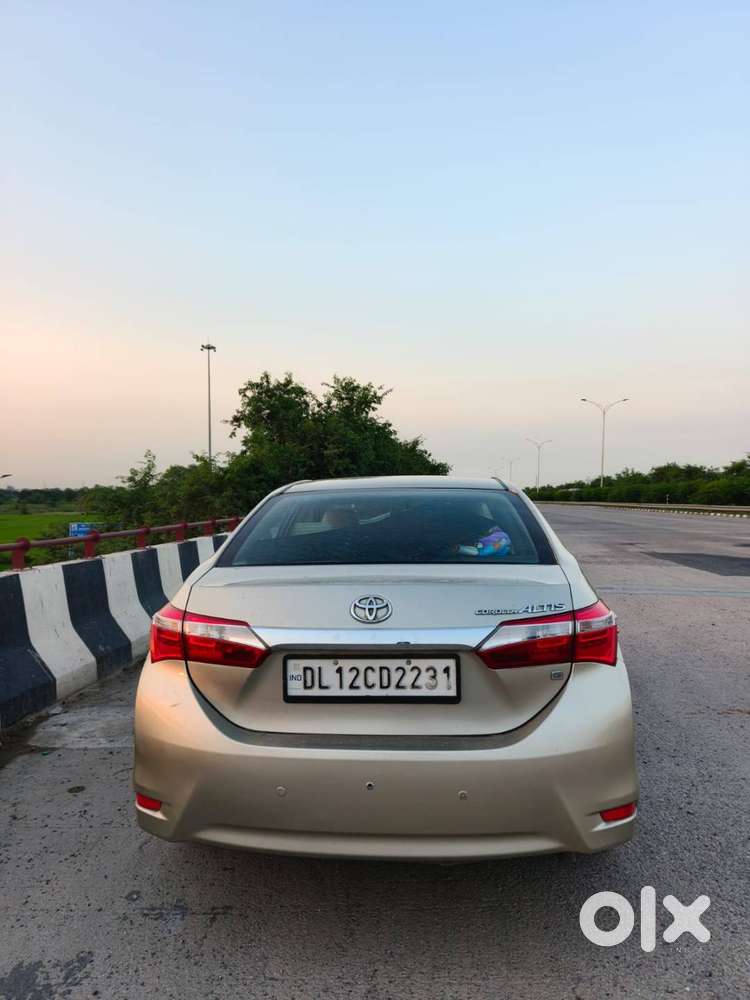 Toyota Corolla Altis 2015