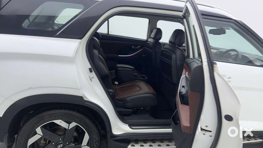 Hyundai Alcazar 2.0 Signature (o) Petrol At 6 Str, 2021, Petrol