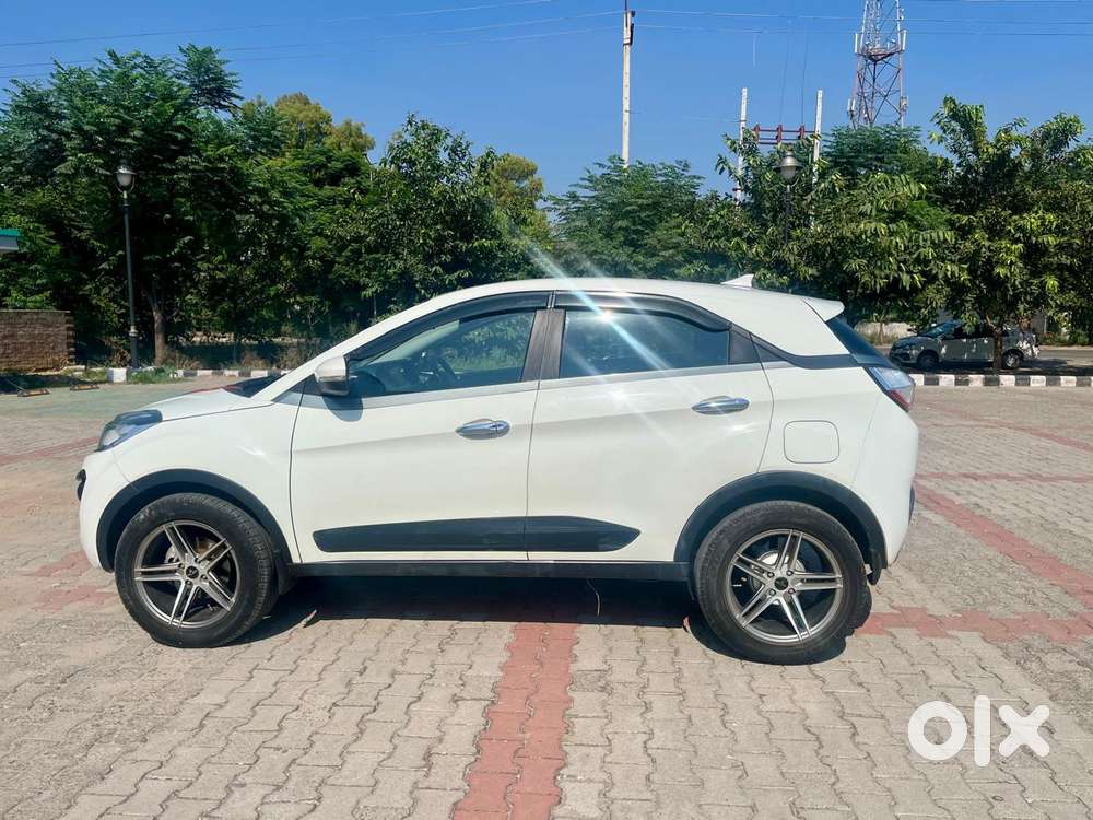 Tata Nexon 1.5 Revotorq Xm (s), 2018, Diesel