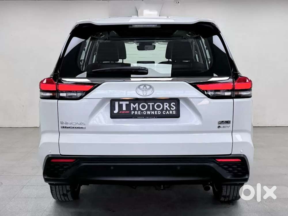 Toyota Innova Hycross 2.0 Zx Hybrid 7 Str, 2025, Petrol