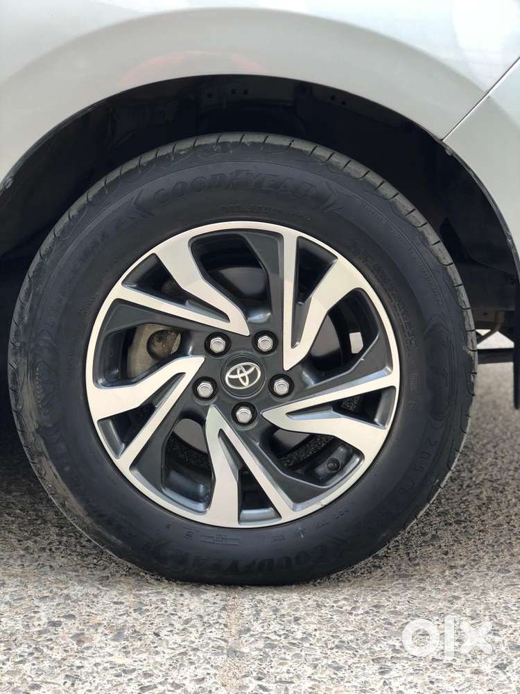 Toyota Innova Crysta [2020-ongoing] 2.4 Gx At 7 Str, 2022, Diesel