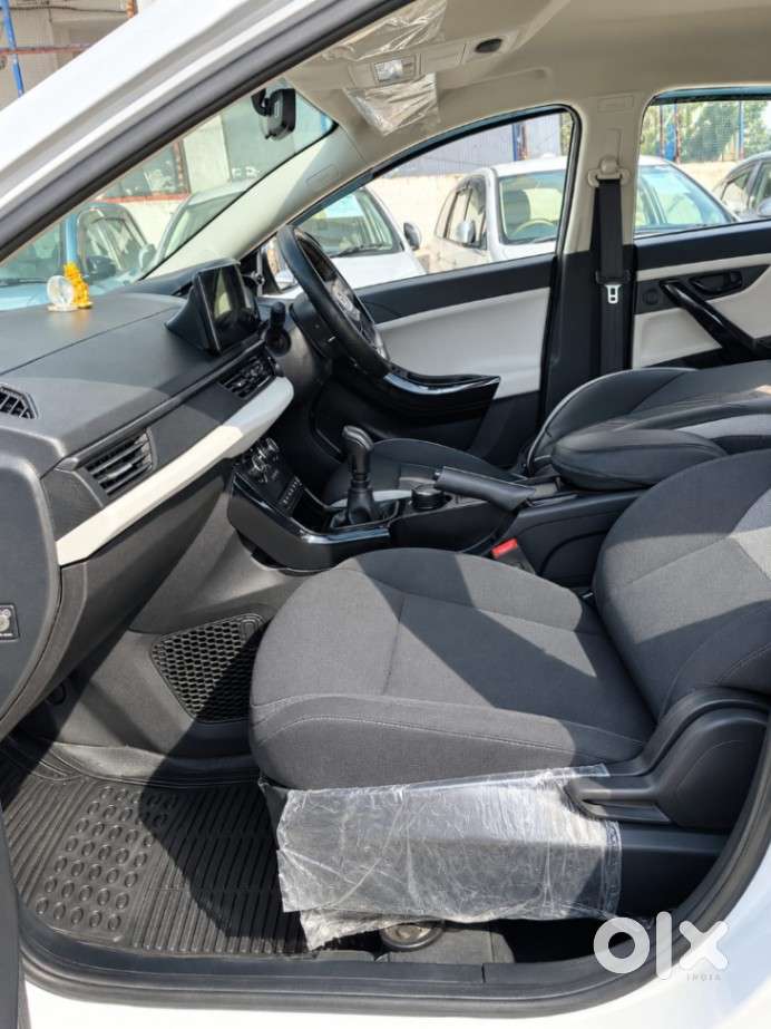 Tata Nexon, 2025, Petrol