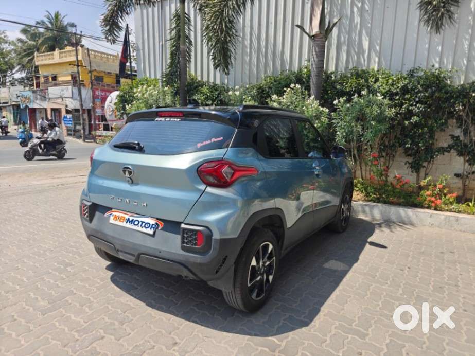 Tata Punch 1.2 Revotron Creative Dual Tone, 2025, Petrol