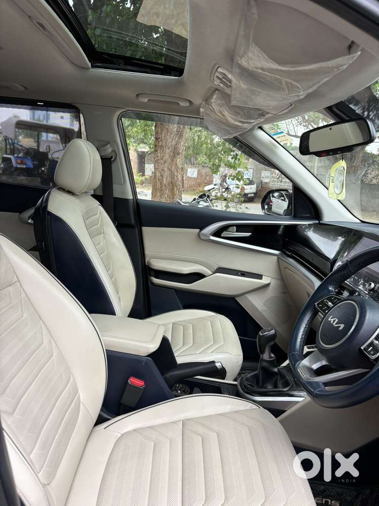 Kia Carens 1.5 Luxury Plus Diesel 6 Str, 2022, Diesel