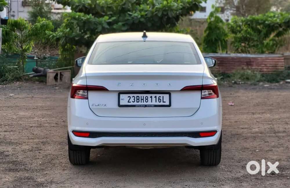 Skoda Slavia 2023 Petrol Automatic 25000 Km Driven Button Start