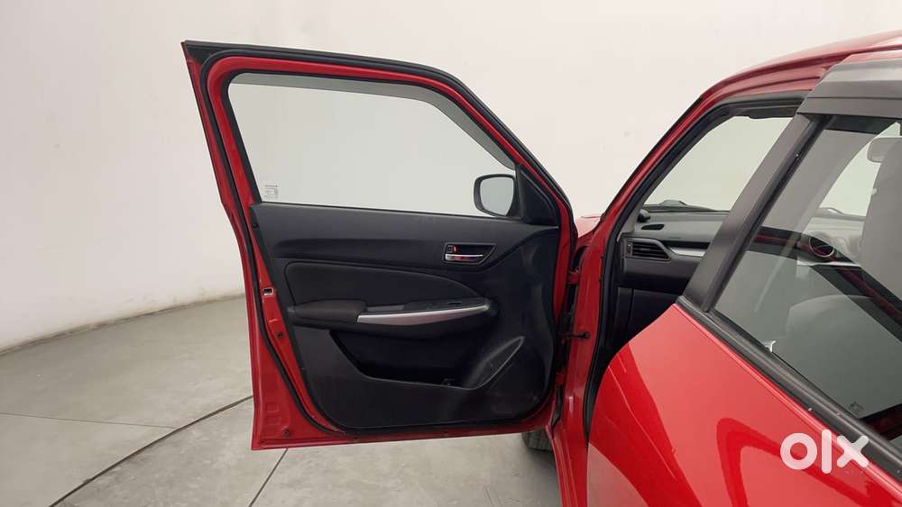 Maruti Suzuki Swift 1.3 Zxi, 2021, Petrol