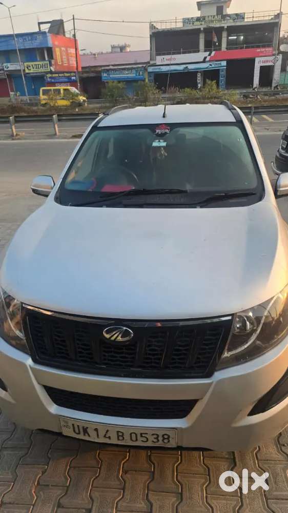 Mahindra Xuv500 W4 2015 Diesel  Second Owner  Well Maintained Suv